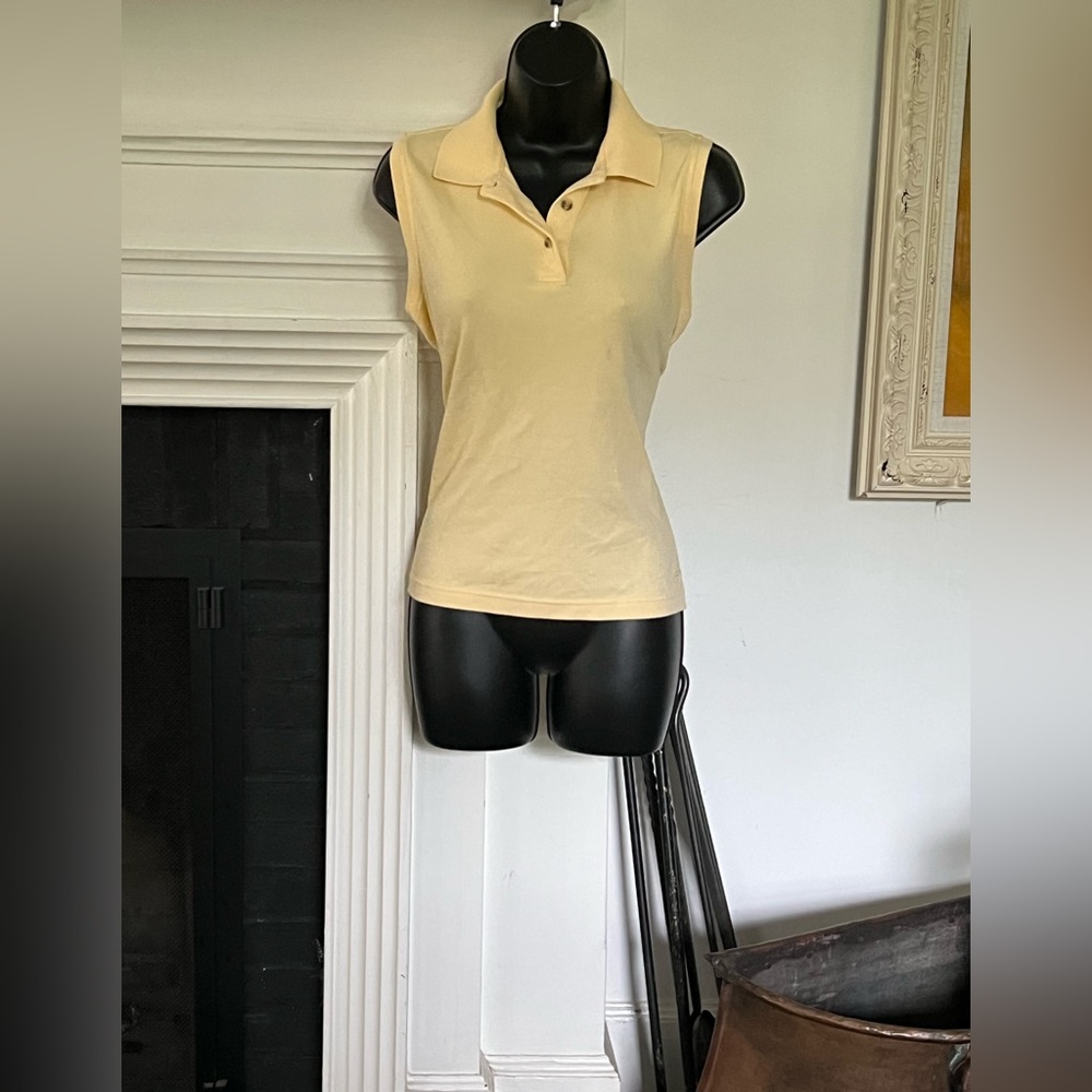 Beautiful condition Izod yellow sleeveless golf shirt
